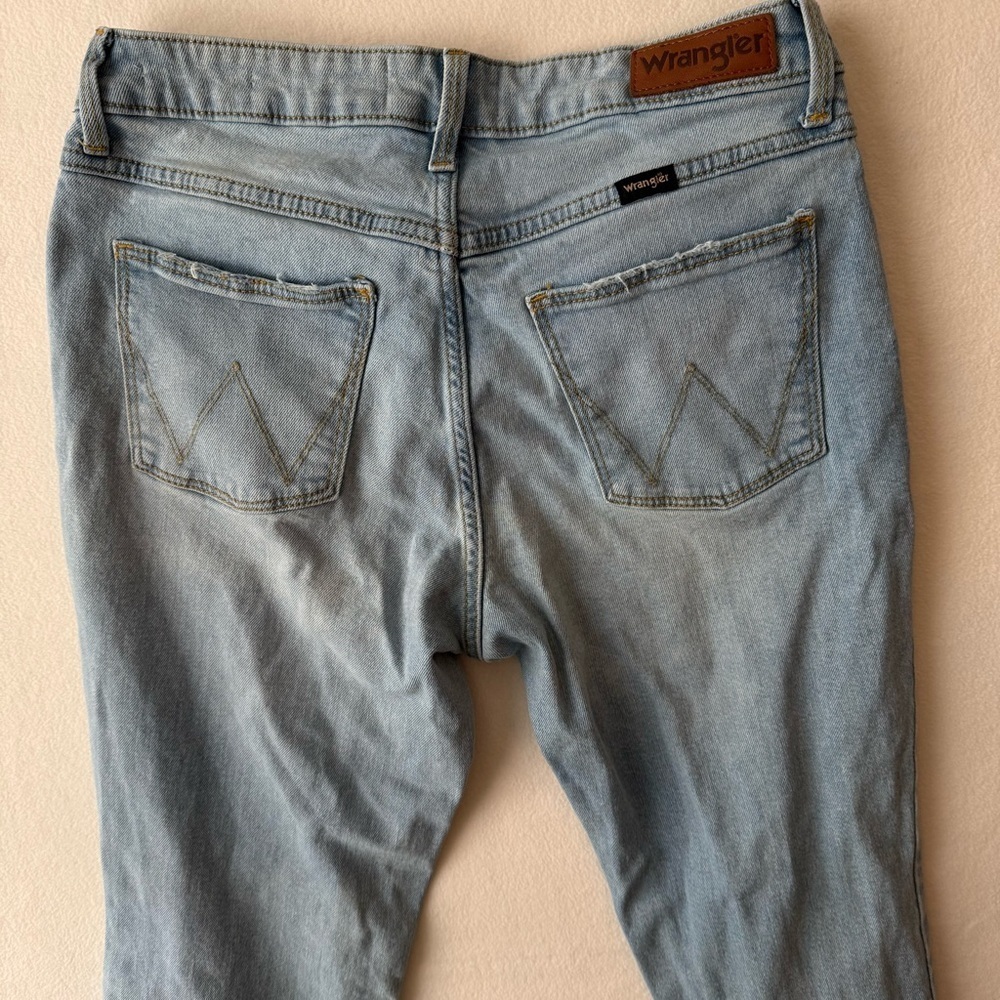Wrangler Light Blue high-rise bold boot Women's Jeans 27x42 - Picture 4 of 5